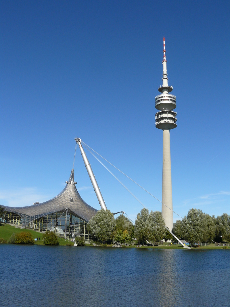 Olympiaturm im Olyimpiapark in München
